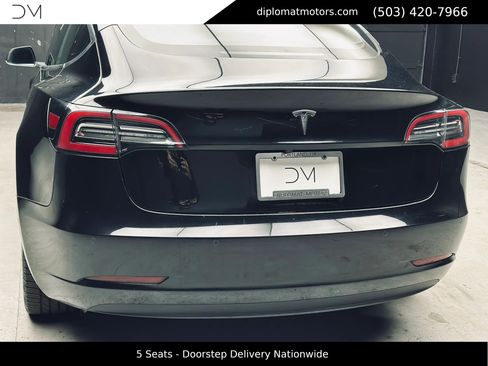 Used 2018 Tesla Model 3 Long Range image 16