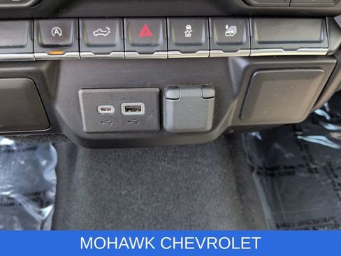 Used 2021 Chevrolet Silverado 1500 LT w/ Bed Protection Package AWD/4WD image 35