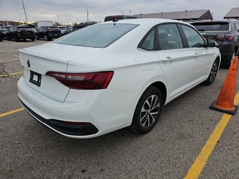 Used 2024 Volkswagen Jetta S image 3