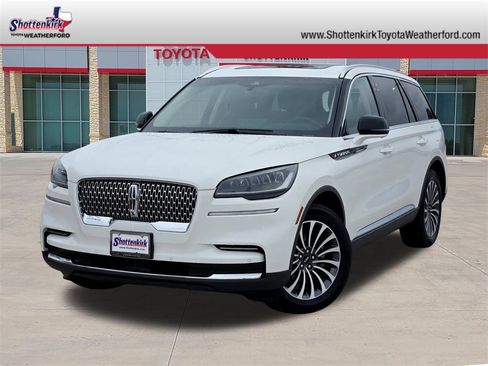 Used 2024 Lincoln Aviator Reserve image 1