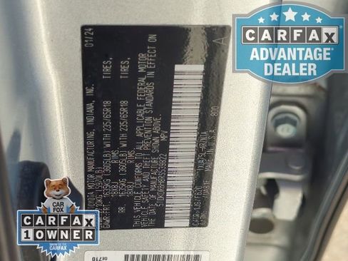 Used 2024 Toyota Highlander LE image 32