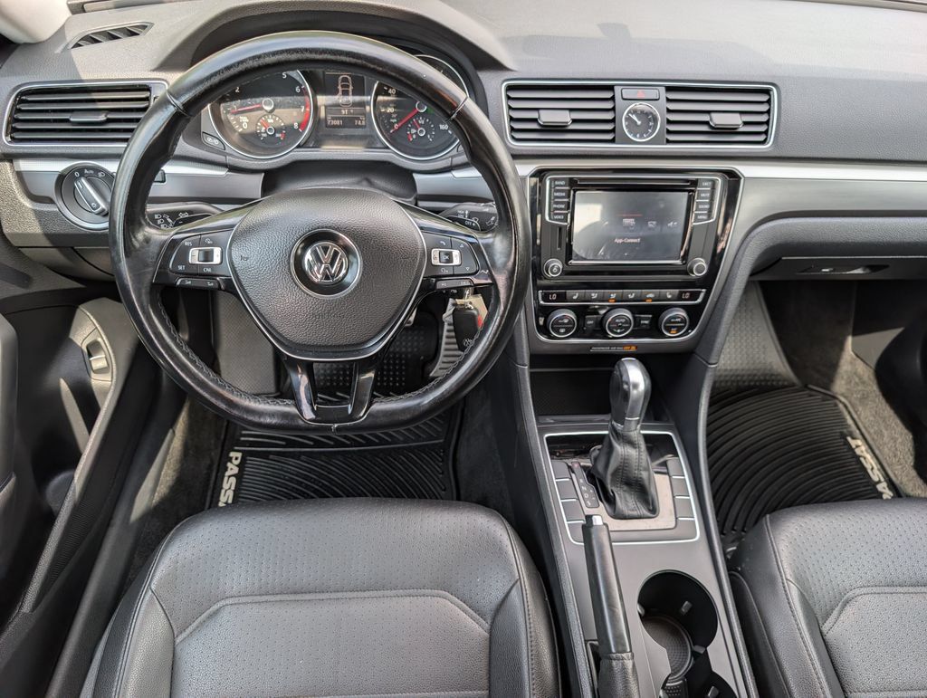 Used 2017 Volkswagen Passat 1.8T R-Line FWD image 19