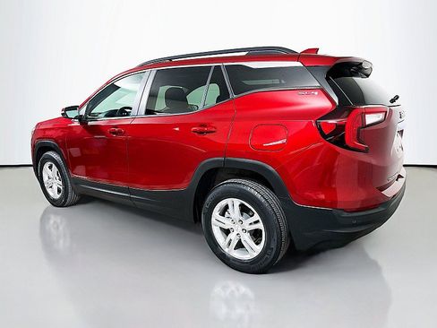 Used 2022 GMC Terrain SLE w/ Driver Convenience Package AWD/4WD image 5