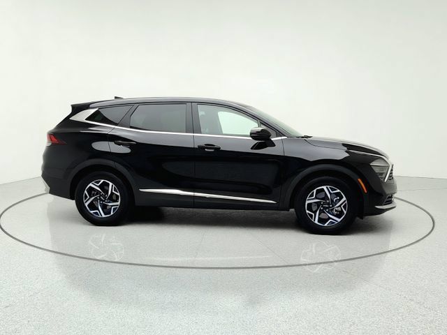Certified 2024 Kia Sportage LX FWD image 7