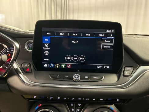 Used 2025 Chevrolet Blazer LT FWD image 16