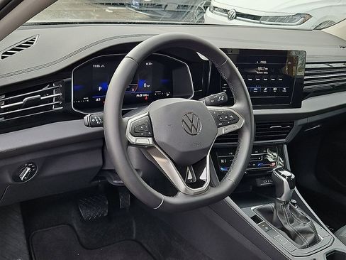 Used 2025 Volkswagen Jetta S image 25