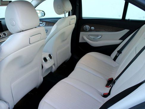 Used 2018 Mercedes-Benz E 300 image 17