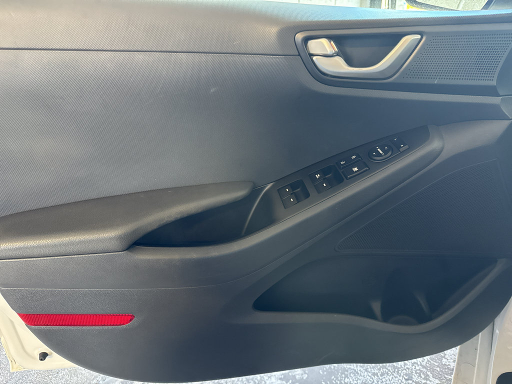 Used 2018 Hyundai Ioniq Blue FWD image 19