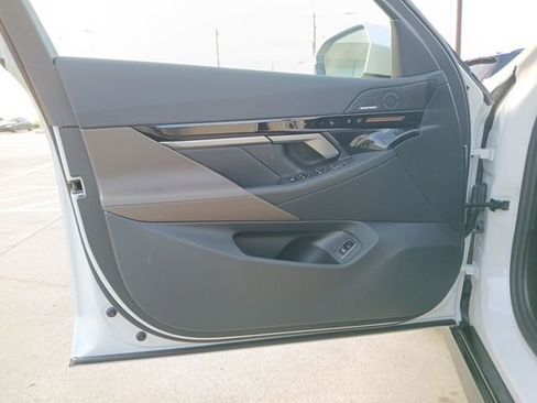 New 2025 BMW 530i w/ M Sport Package image 23