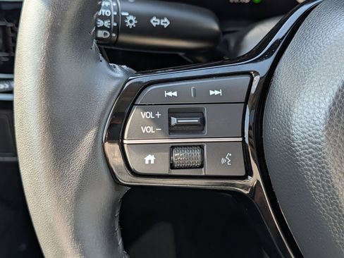 Used 2025 Honda CR-V EX-L image 31