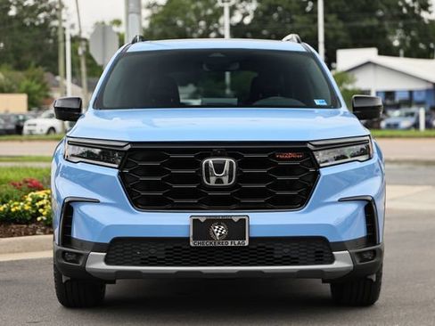 Used 2023 Honda Pilot TrailSport image 14