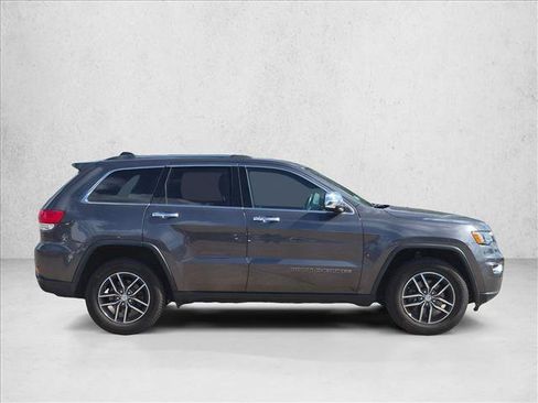 Used 2018 Jeep Grand Cherokee Limited AWD/4WD image 4