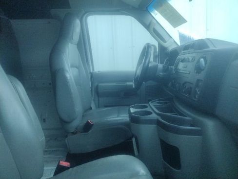 Used 2013 Ford E-250 and Econoline 250 Extended RWD image 13