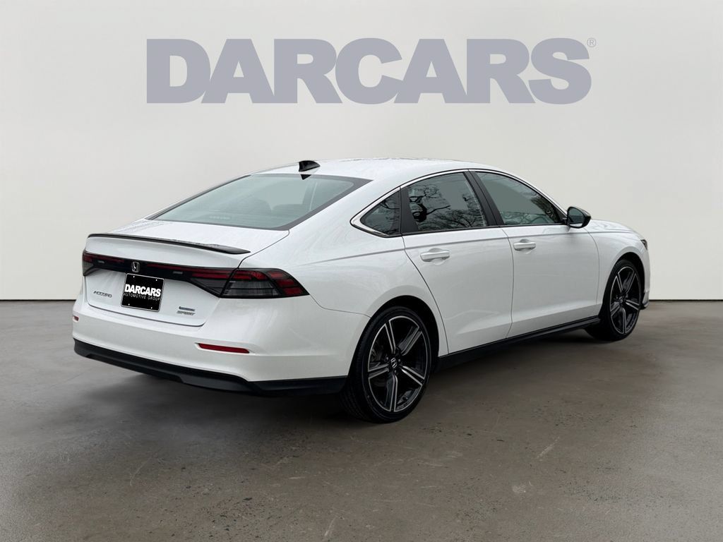 Used 2025 Honda Accord Sport image 7