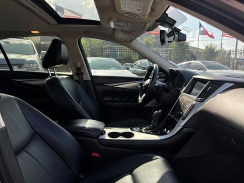 Used 2021 INFINITI Q50 Luxe w/ Seat & Sound Package RWD image 12