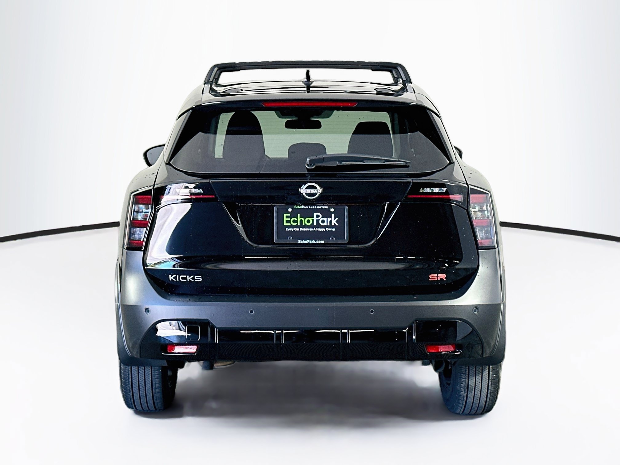 Used 2026 Nissan Kicks SR FWD image 7