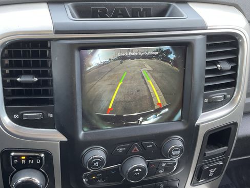 Certified 2020 RAM 1500 Classic SLT w/ Luxury Group image 29