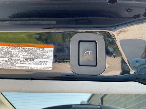 Used 2016 Toyota Sienna Limited w/ Protection Package FWD image 45