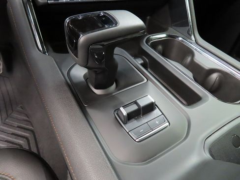 Used 2024 GMC Sierra 1500 AT4 image 69