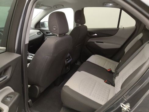 Used 2022 Chevrolet Equinox LT AWD/4WD image 18