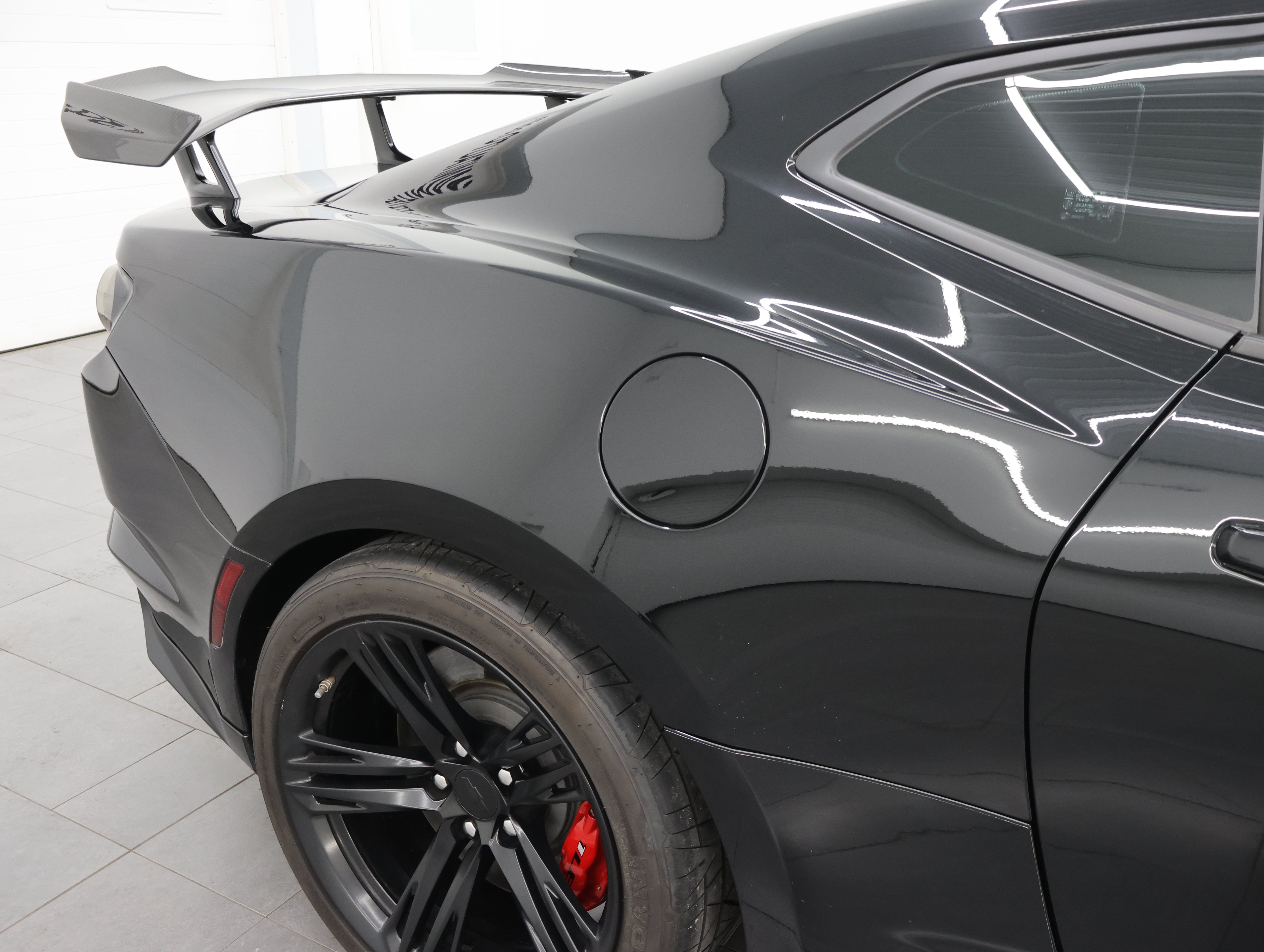 Used 2019 Chevrolet Camaro ZL1 RWD image 26