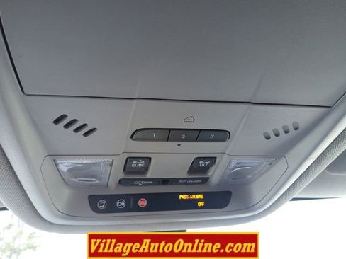 Used 2019 GMC Acadia SLT w/ LPO, Floor Liner Package AWD/4WD image 19
