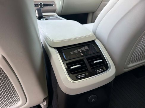Used 2024 Volvo XC90 T8 Core AWD/4WD image 15