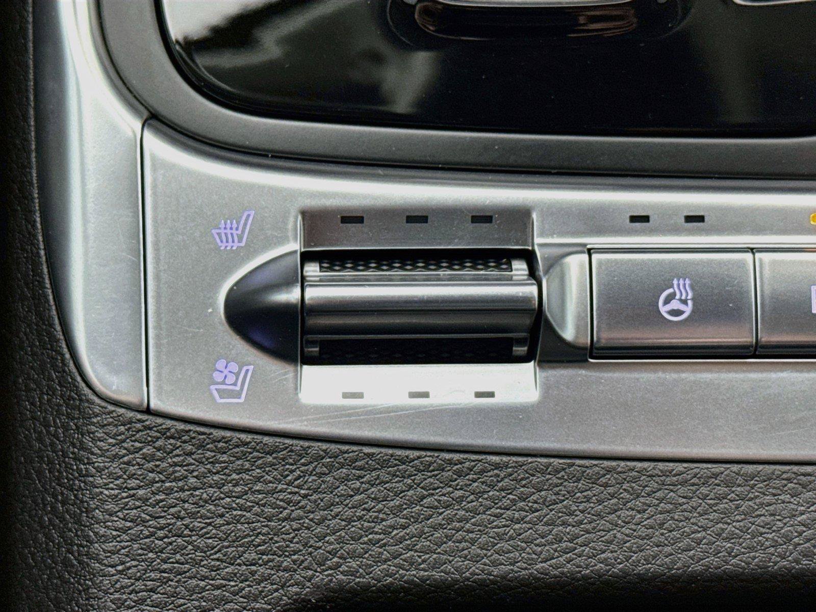 Used 2025 Kia Carnival SX Prestige FWD image 8