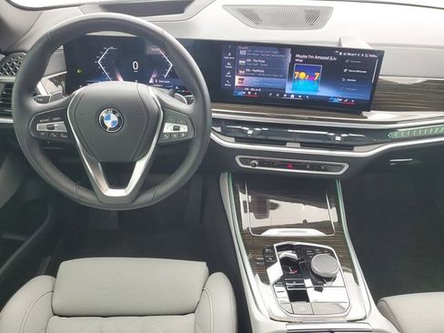 Used 2024 BMW X5 sDrive40i w/ Premium Package RWD image 17