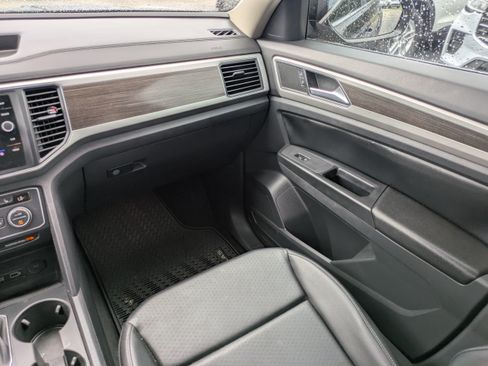 Used 2018 Volkswagen Atlas SE AWD/4WD image 16