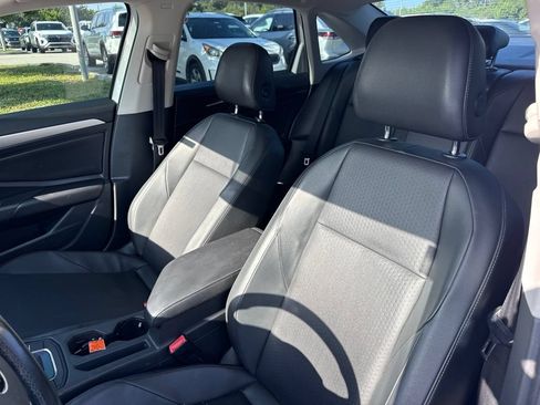 Used 2019 Volkswagen Jetta SE FWD image 10