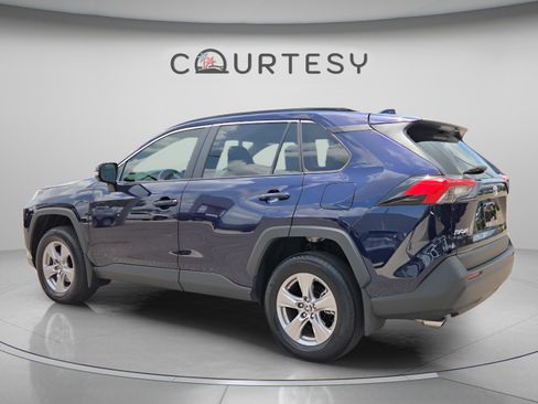 Certified 2025 Toyota RAV4 XLE w/ Convenience Package FWD image 3