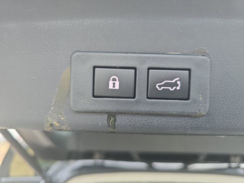 Used 2022 Subaru Ascent Limited image 21