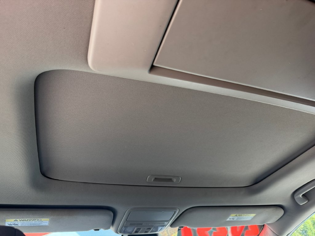 Used 2016 Honda Odyssey Touring Elite image 19