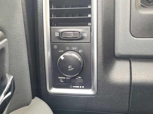 Used 2017 RAM 1500 Big Horn AWD/4WD image 25