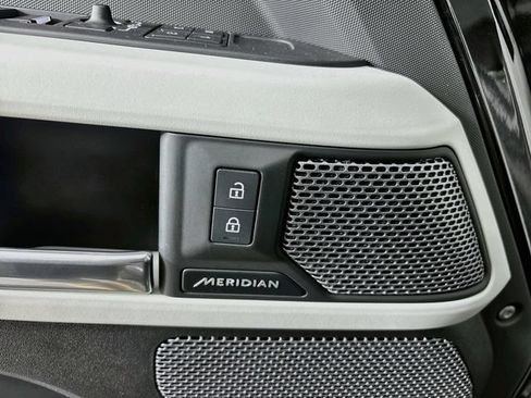 Used 2024 Land Rover Defender 90 S AWD/4WD image 21