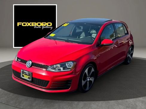 Used 2016 Volkswagen Golf 4-Door FWD image 1