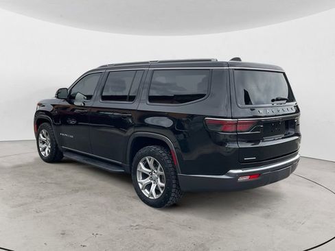 Used 2022 Jeep Wagoneer Series II AWD/4WD image 3