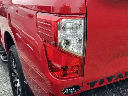 Used 2023 Nissan Titan SV w/ SV Utility Package image 8