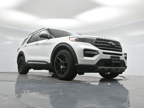 Certified 2020 Ford Explorer XLT w/ Equipment Group 202A image 49