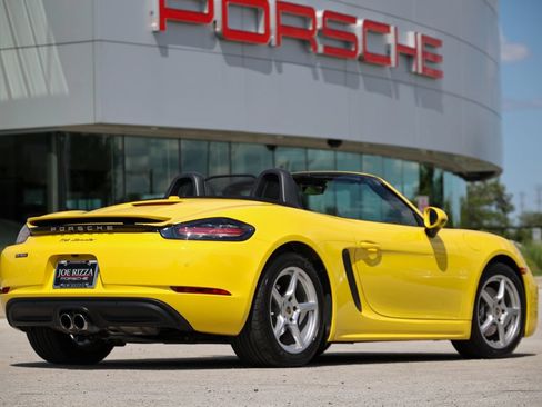 Certified 2024 Porsche 718 Boxster RWD image 21