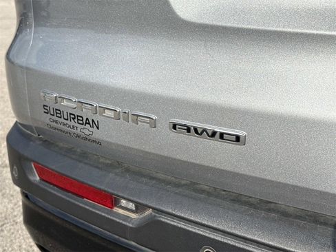 Used 2024 GMC Acadia AT4 w/ Luxury Package image 5