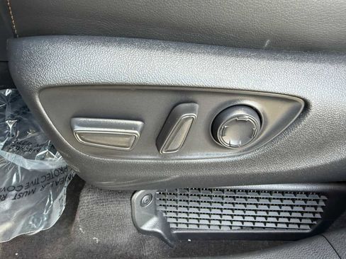 Used 2025 Toyota Sienna XLE Woodland Edition AWD/4WD image 15