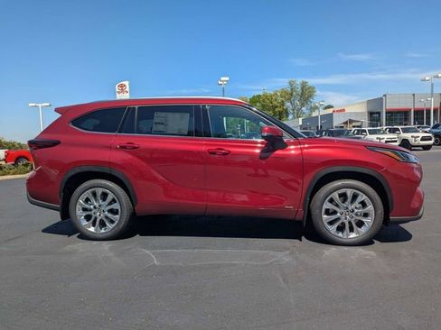 New 2026 Toyota Highlander Limited AWD/4WD image 4