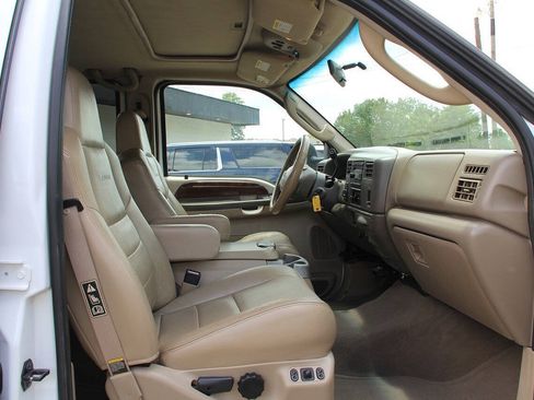 Used 2003 Ford F350 Lariat AWD/4WD image 11