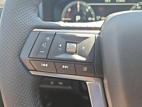 New 2025 Mitsubishi Outlander SE image 10