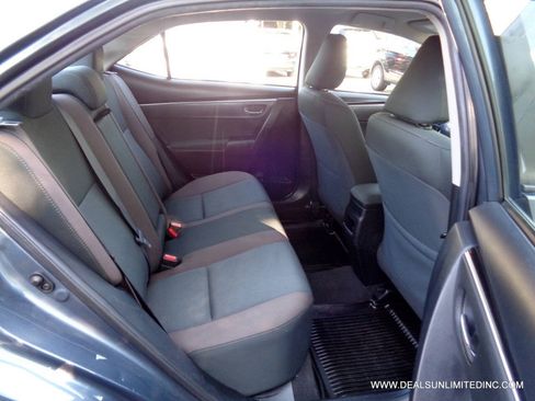 Used 2018 Toyota Corolla LE FWD image 17