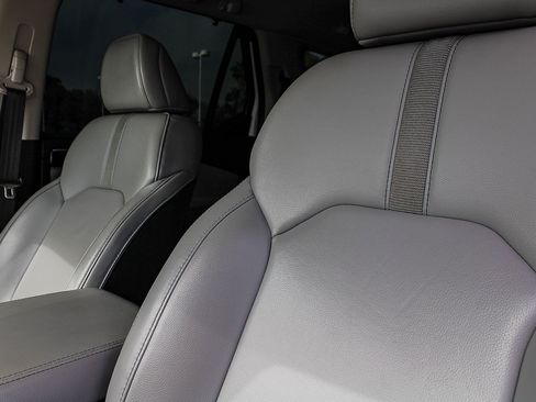 Used 2025 Honda Pilot EX-L image 25