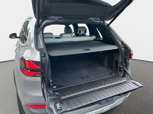 Used 2024 BMW X5 xDrive40i w/ Premium Package AWD/4WD image 11