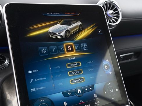 Used 2022 Mercedes-Benz SL 63 AMG SL 63 AMGﾮ w/ Driver Assistance Package image 29